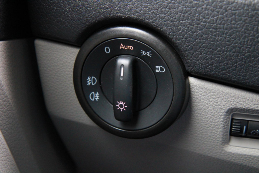 Volkswagen Transporter 2.0 TDI DSG L2H1 Comfortline / Automaat / Trekhaak / App connect Volkswagen Transporter 2.0 TDI DSG L2H1 Comfortline / Automaat / Trekhaak / App connect