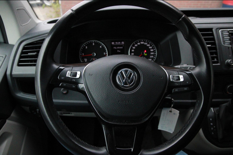 Volkswagen Transporter 2.0 TDI DSG L2H1 Comfortline / Automaat / Trekhaak / App connect Volkswagen Transporter 2.0 TDI DSG L2H1 Comfortline / Automaat / Trekhaak / App connect