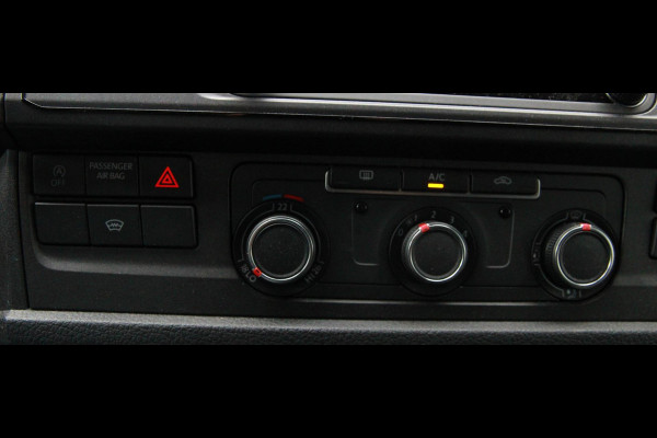 Volkswagen Transporter 2.0 TDI DSG L2H1 Comfortline / Automaat / Trekhaak / App connect Volkswagen Transporter 2.0 TDI DSG L2H1 Comfortline / Automaat / Trekhaak / App connect