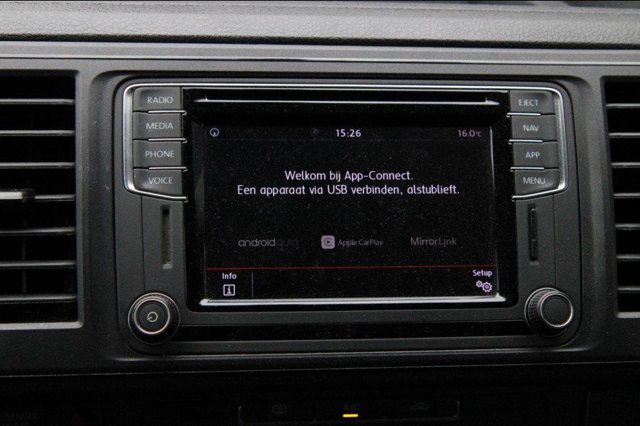 Volkswagen Transporter 2.0 TDI DSG L2H1 Comfortline / Automaat / Trekhaak / App connect Volkswagen Transporter 2.0 TDI DSG L2H1 Comfortline / Automaat / Trekhaak / App connect