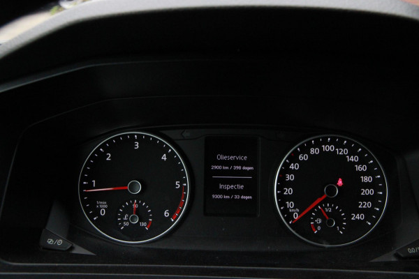 Volkswagen Transporter 2.0 TDI DSG L2H1 Comfortline / Automaat / Trekhaak / App connect Volkswagen Transporter 2.0 TDI DSG L2H1 Comfortline / Automaat / Trekhaak / App connect