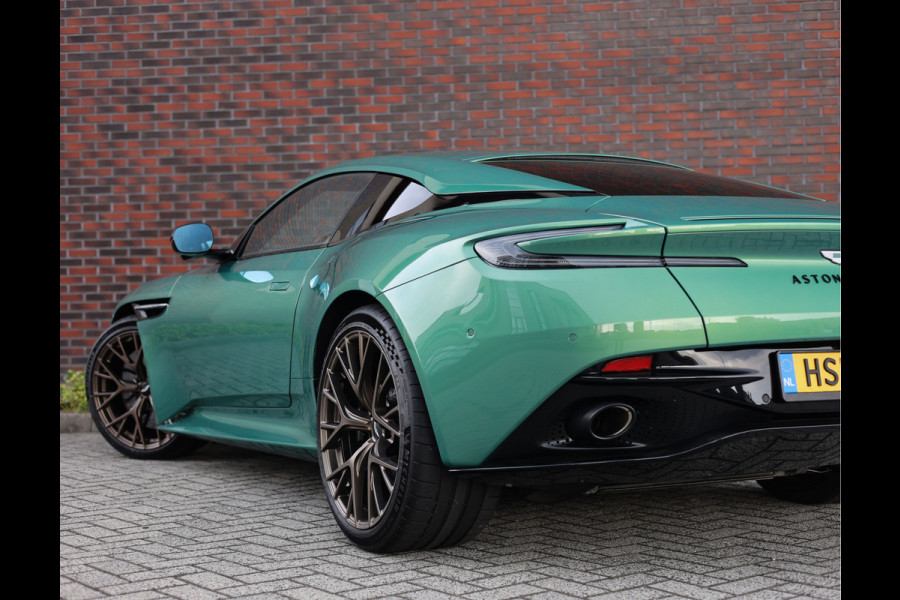 Aston Martin DB12 4.0 V8 | Iridiscent Emerald - Oxford Tan Aston Martin DB12 4.0 V8 | Iridiscent Emerald - Oxford Tan