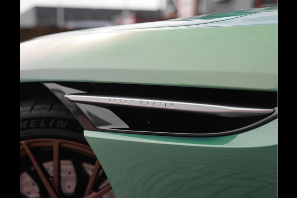 Aston Martin DB12 4.0 V8 | Iridiscent Emerald - Oxford Tan Aston Martin DB12 4.0 V8 | Iridiscent Emerald - Oxford Tan