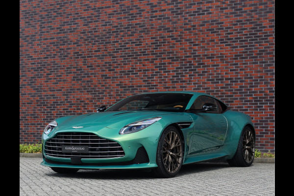 Aston Martin DB12 4.0 V8 | Iridiscent Emerald - Oxford Tan Aston Martin DB12 4.0 V8 | Iridiscent Emerald - Oxford Tan