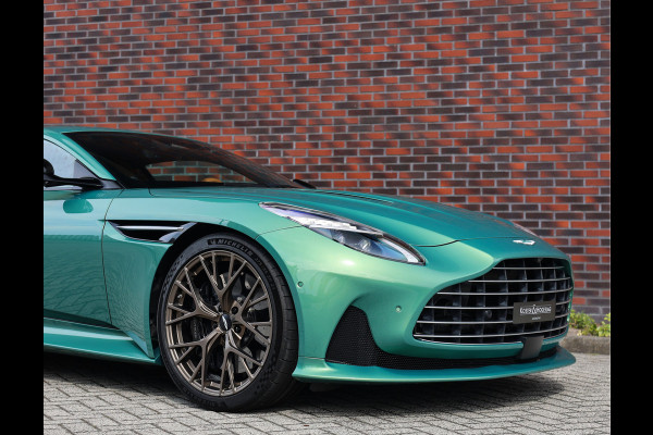Aston Martin DB12 4.0 V8 | Iridiscent Emerald - Oxford Tan Aston Martin DB12 4.0 V8 | Iridiscent Emerald - Oxford Tan