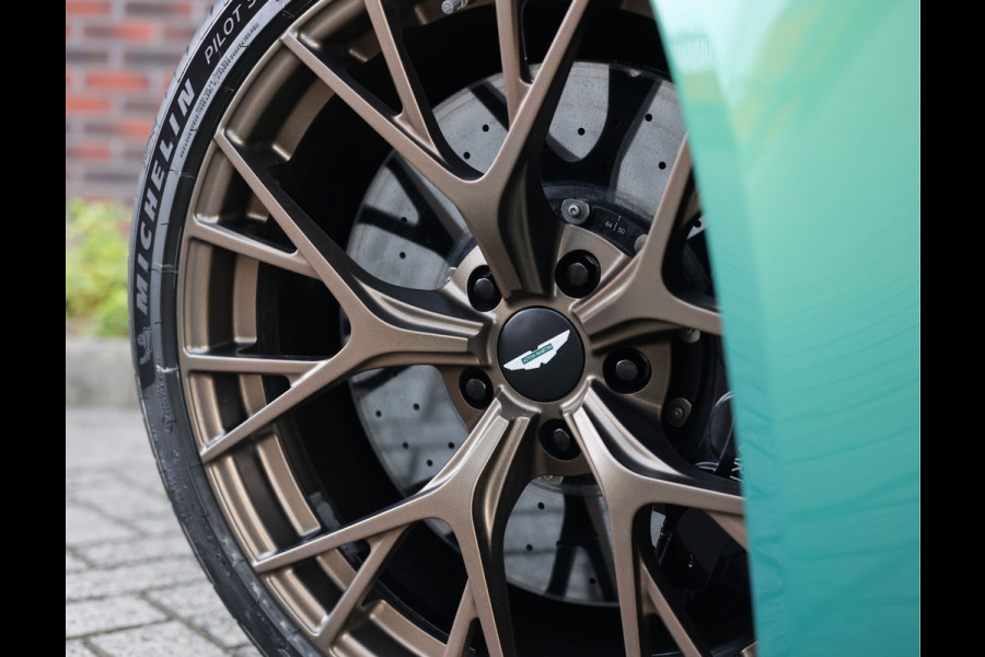 Aston Martin DB12 4.0 V8 | Iridiscent Emerald - Oxford Tan Aston Martin DB12 4.0 V8 | Iridiscent Emerald - Oxford Tan