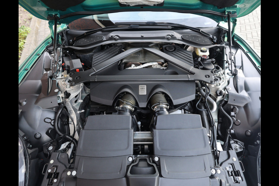 Aston Martin DB12 4.0 V8 | Iridiscent Emerald - Oxford Tan Aston Martin DB12 4.0 V8 | Iridiscent Emerald - Oxford Tan