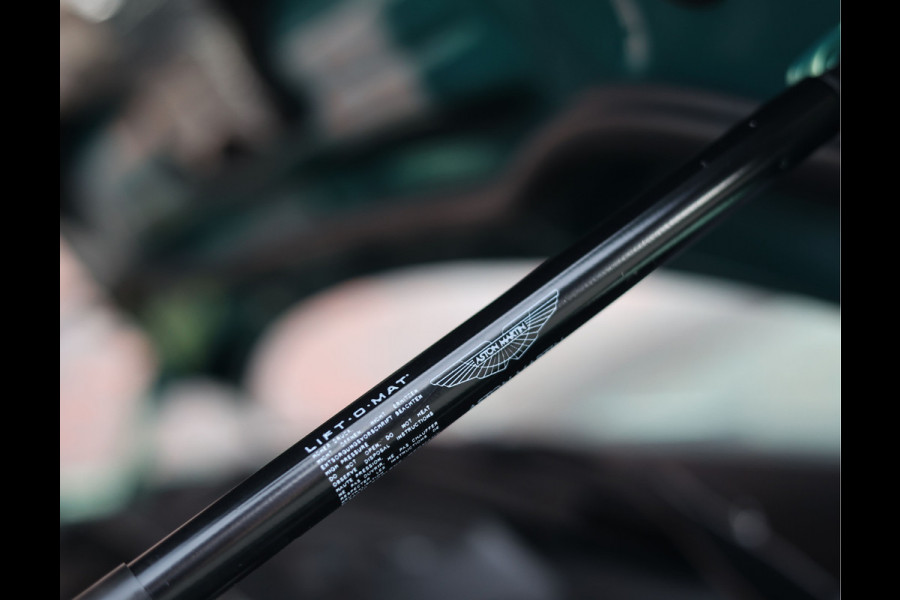 Aston Martin DB12 4.0 V8 | Iridiscent Emerald - Oxford Tan Aston Martin DB12 4.0 V8 | Iridiscent Emerald - Oxford Tan