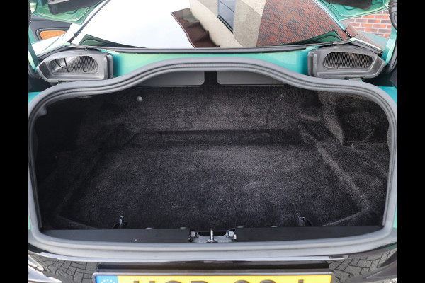 Aston Martin DB12 4.0 V8 | Iridiscent Emerald - Oxford Tan Aston Martin DB12 4.0 V8 | Iridiscent Emerald - Oxford Tan