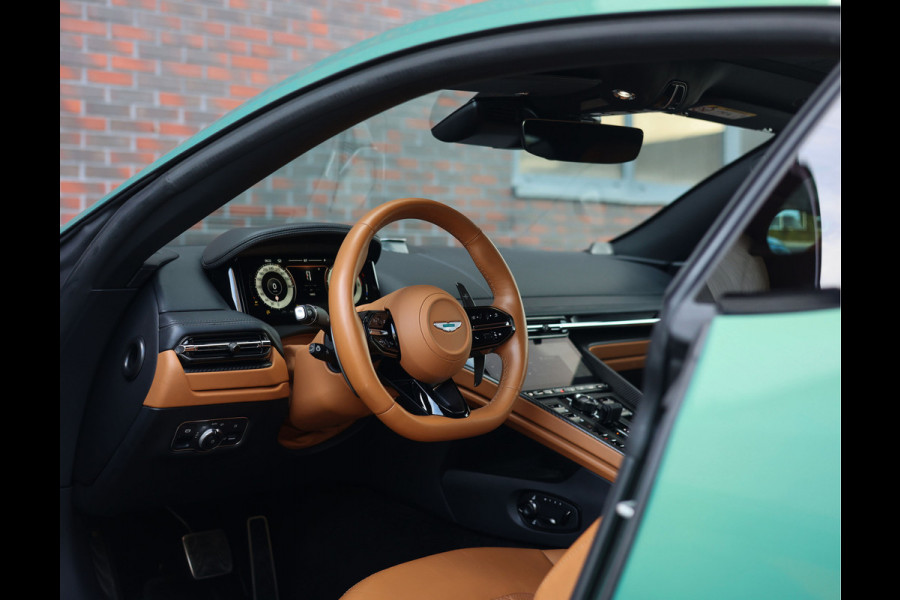 Aston Martin DB12 4.0 V8 | Iridiscent Emerald - Oxford Tan Aston Martin DB12 4.0 V8 | Iridiscent Emerald - Oxford Tan