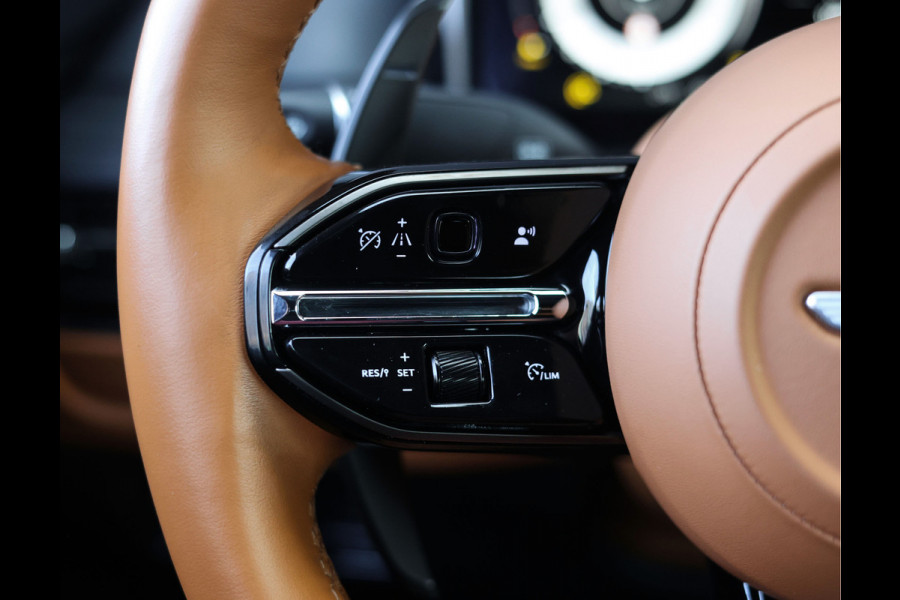 Aston Martin DB12 4.0 V8 | Iridiscent Emerald - Oxford Tan Aston Martin DB12 4.0 V8 | Iridiscent Emerald - Oxford Tan