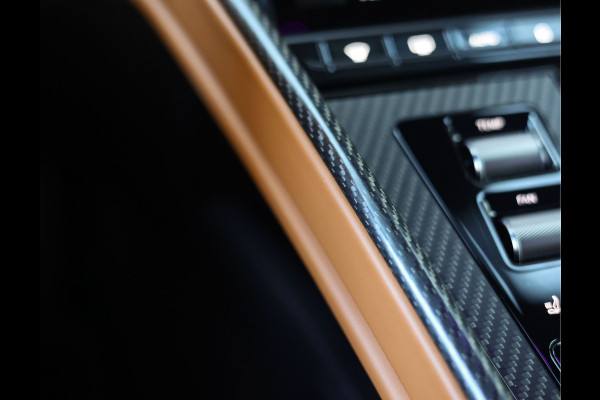 Aston Martin DB12 4.0 V8 | Iridiscent Emerald - Oxford Tan Aston Martin DB12 4.0 V8 | Iridiscent Emerald - Oxford Tan