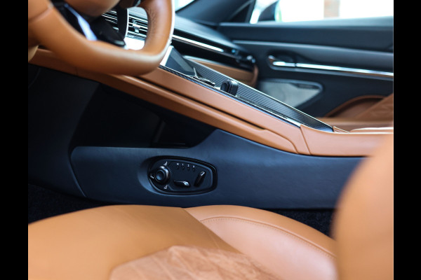 Aston Martin DB12 4.0 V8 | Iridiscent Emerald - Oxford Tan Aston Martin DB12 4.0 V8 | Iridiscent Emerald - Oxford Tan