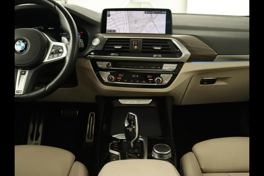 BMW X3 xDrive30e M Sport | Panoramadak | Trekhaak | Head-Up | Stoelverwarming | Leder | Live Cockpit | Stuurverwarming | Carplay | Camera | 20'' | Navigatie | Keyless | PHEV | Plug In BMW X3 xDrive30e M Sport | Panoramadak | Trekhaak | Head-Up | Stoelverwarming | Leder | Live Cockpit | Stuurverwarming | Carplay | Camera | 20'' | Navigatie | Keyless | PHEV | Plug In