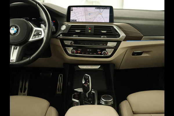 BMW X3 xDrive30e M Sport | Panoramadak | Trekhaak | Head-Up | Stoelverwarming | Leder | Live Cockpit | Stuurverwarming | Carplay | Camera | 20'' | Navigatie | Keyless | PHEV | Plug In BMW X3 xDrive30e M Sport | Panoramadak | Trekhaak | Head-Up | Stoelverwarming | Leder | Live Cockpit | Stuurverwarming | Carplay | Camera | 20'' | Navigatie | Keyless | PHEV | Plug In