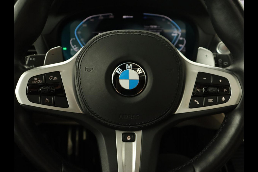 BMW X3 xDrive30e M Sport | Panoramadak | Trekhaak | Head-Up | Stoelverwarming | Leder | Live Cockpit | Stuurverwarming | Carplay | Camera | 20'' | Navigatie | Keyless | PHEV | Plug In BMW X3 xDrive30e M Sport | Panoramadak | Trekhaak | Head-Up | Stoelverwarming | Leder | Live Cockpit | Stuurverwarming | Carplay | Camera | 20'' | Navigatie | Keyless | PHEV | Plug In