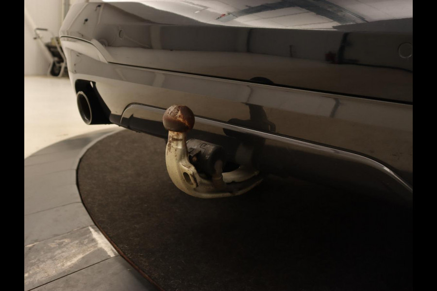 BMW X3 xDrive30e M Sport | Panoramadak | Trekhaak | Head-Up | Stoelverwarming | Leder | Live Cockpit | Stuurverwarming | Carplay | Camera | 20'' | Navigatie | Keyless | PHEV | Plug In BMW X3 xDrive30e M Sport | Panoramadak | Trekhaak | Head-Up | Stoelverwarming | Leder | Live Cockpit | Stuurverwarming | Carplay | Camera | 20'' | Navigatie | Keyless | PHEV | Plug In