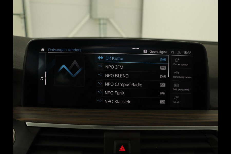 BMW X3 xDrive30e M Sport | Panoramadak | Trekhaak | Head-Up | Stoelverwarming | Leder | Live Cockpit | Stuurverwarming | Carplay | Camera | 20'' | Navigatie | Keyless | PHEV | Plug In BMW X3 xDrive30e M Sport | Panoramadak | Trekhaak | Head-Up | Stoelverwarming | Leder | Live Cockpit | Stuurverwarming | Carplay | Camera | 20'' | Navigatie | Keyless | PHEV | Plug In