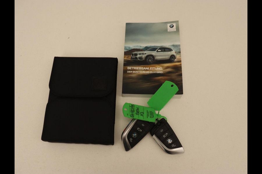 BMW X3 xDrive30e M Sport | Panoramadak | Trekhaak | Head-Up | Stoelverwarming | Leder | Live Cockpit | Stuurverwarming | Carplay | Camera | 20'' | Navigatie | Keyless | PHEV | Plug In BMW X3 xDrive30e M Sport | Panoramadak | Trekhaak | Head-Up | Stoelverwarming | Leder | Live Cockpit | Stuurverwarming | Carplay | Camera | 20'' | Navigatie | Keyless | PHEV | Plug In