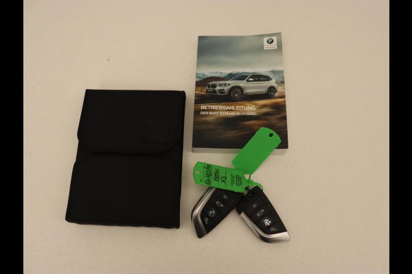 BMW X3 xDrive30e M Sport | Panoramadak | Trekhaak | Head-Up | Stoelverwarming | Leder | Live Cockpit | Stuurverwarming | Carplay | Camera | 20'' | Navigatie | Keyless | PHEV | Plug In BMW X3 xDrive30e M Sport | Panoramadak | Trekhaak | Head-Up | Stoelverwarming | Leder | Live Cockpit | Stuurverwarming | Carplay | Camera | 20'' | Navigatie | Keyless | PHEV | Plug In