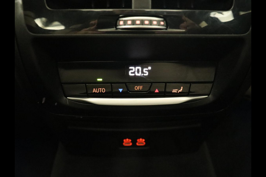 BMW X3 xDrive30e M Sport | Panoramadak | Trekhaak | Head-Up | Stoelverwarming | Leder | Live Cockpit | Stuurverwarming | Carplay | Camera | 20'' | Navigatie | Keyless | PHEV | Plug In BMW X3 xDrive30e M Sport | Panoramadak | Trekhaak | Head-Up | Stoelverwarming | Leder | Live Cockpit | Stuurverwarming | Carplay | Camera | 20'' | Navigatie | Keyless | PHEV | Plug In