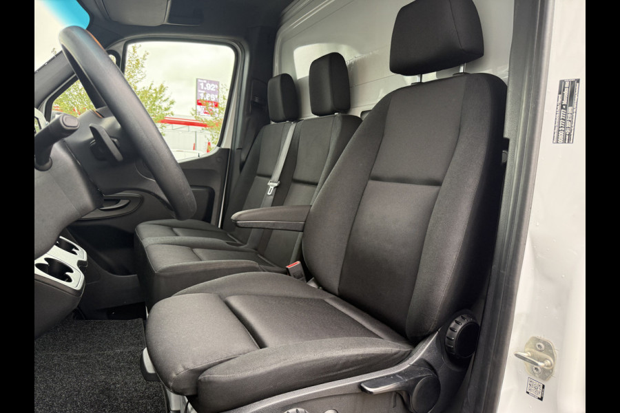 Mercedes-Benz Sprinter 315 1.9 CDI Bakwagen | Laadklep | Navi | Carplay | Cruisec. | Airco Mercedes-Benz Sprinter 315 1.9 CDI Bakwagen | Laadklep | Navi | Carplay | Cruisec. | Airco
