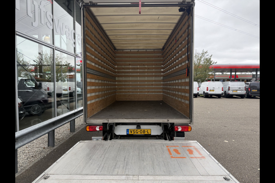 Mercedes-Benz Sprinter 315 1.9 CDI Bakwagen | Laadklep | Navi | Carplay | Cruisec. | Airco Mercedes-Benz Sprinter 315 1.9 CDI Bakwagen | Laadklep | Navi | Carplay | Cruisec. | Airco