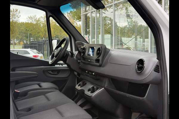 Mercedes-Benz Sprinter 315 1.9 CDI Bakwagen | Laadklep | Navi | Carplay | Cruisec. | Airco Mercedes-Benz Sprinter 315 1.9 CDI Bakwagen | Laadklep | Navi | Carplay | Cruisec. | Airco