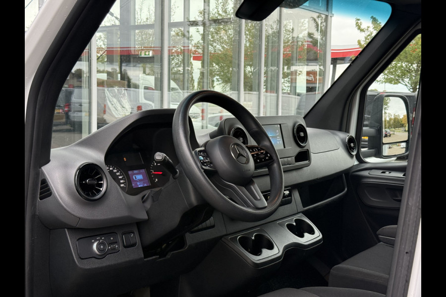 Mercedes-Benz Sprinter 315 1.9 CDI Bakwagen | Laadklep | Navi | Carplay | Cruisec. | Airco Mercedes-Benz Sprinter 315 1.9 CDI Bakwagen | Laadklep | Navi | Carplay | Cruisec. | Airco