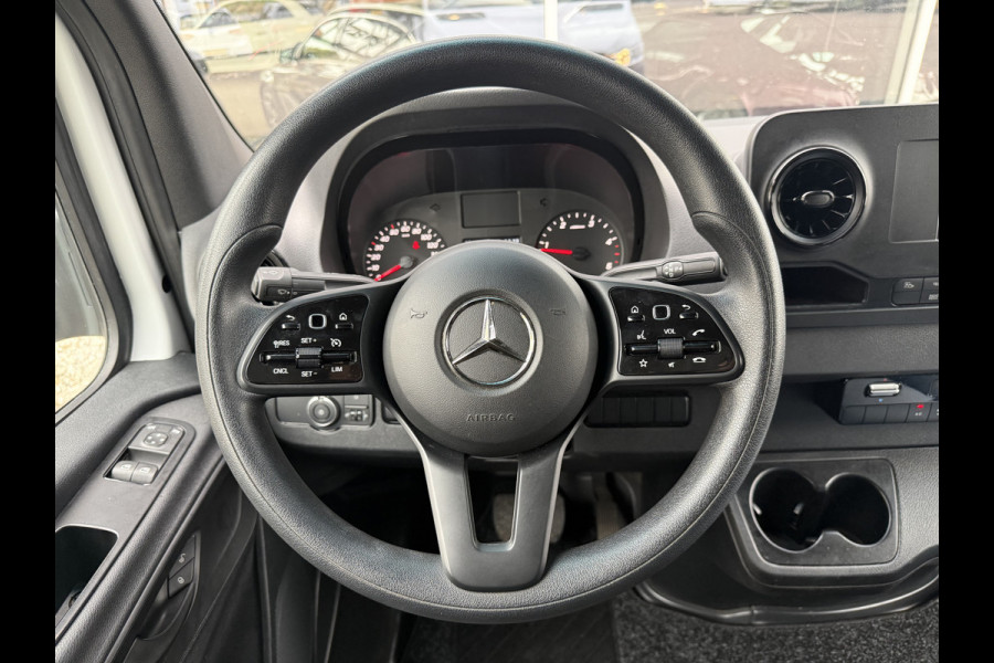 Mercedes-Benz Sprinter 315 1.9 CDI Bakwagen | Laadklep | Navi | Carplay | Cruisec. | Airco Mercedes-Benz Sprinter 315 1.9 CDI Bakwagen | Laadklep | Navi | Carplay | Cruisec. | Airco