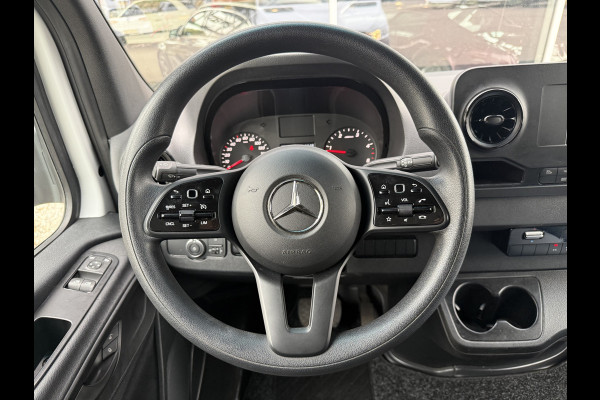 Mercedes-Benz Sprinter 315 1.9 CDI Bakwagen | Laadklep | Navi | Carplay | Cruisec. | Airco Mercedes-Benz Sprinter 315 1.9 CDI Bakwagen | Laadklep | Navi | Carplay | Cruisec. | Airco