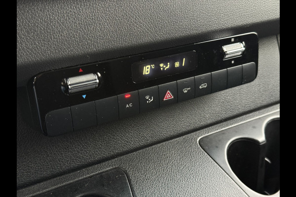 Mercedes-Benz Sprinter 315 1.9 CDI Bakwagen | Laadklep | Navi | Carplay | Cruisec. | Airco Mercedes-Benz Sprinter 315 1.9 CDI Bakwagen | Laadklep | Navi | Carplay | Cruisec. | Airco