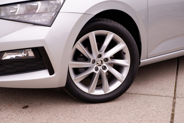 Škoda SCALA 1.0 TSI Sport Business | Carplay | Navi | Virtual cockpit | Climate | PDC Škoda SCALA 1.0 TSI Sport Business | Carplay | Navi | Virtual cockpit | Climate | PDC