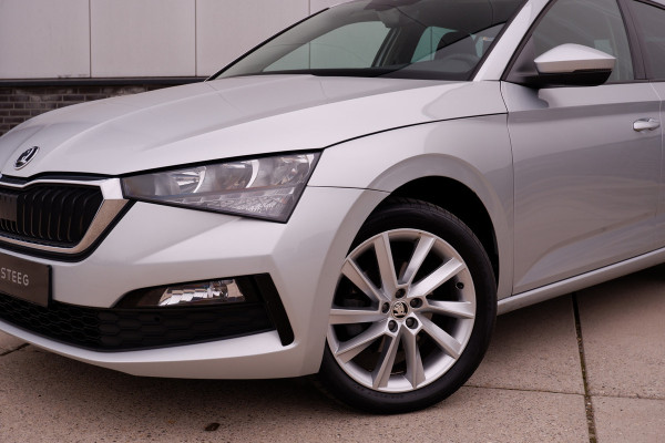 Škoda SCALA 1.0 TSI Sport Business | Carplay | Navi | Virtual cockpit | Climate | PDC Škoda SCALA 1.0 TSI Sport Business | Carplay | Navi | Virtual cockpit | Climate | PDC