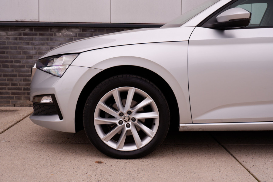 Škoda SCALA 1.0 TSI Sport Business | Carplay | Navi | Virtual cockpit | Climate | PDC Škoda SCALA 1.0 TSI Sport Business | Carplay | Navi | Virtual cockpit | Climate | PDC