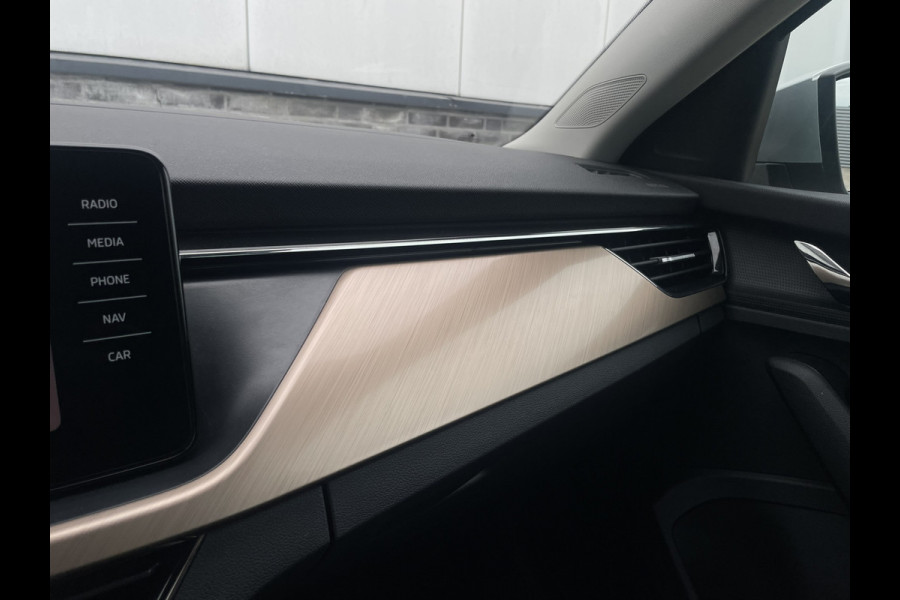 Škoda SCALA 1.0 TSI Sport Business | Carplay | Navi | Virtual cockpit | Climate | PDC Škoda SCALA 1.0 TSI Sport Business | Carplay | Navi | Virtual cockpit | Climate | PDC