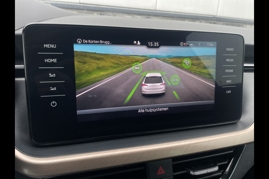 Škoda SCALA 1.0 TSI Sport Business | Carplay | Navi | Virtual cockpit | Climate | PDC Škoda SCALA 1.0 TSI Sport Business | Carplay | Navi | Virtual cockpit | Climate | PDC