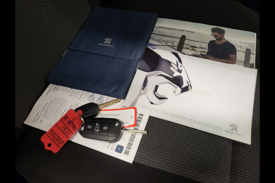 Peugeot Partner 1.2PureTech 111pk Benzine!