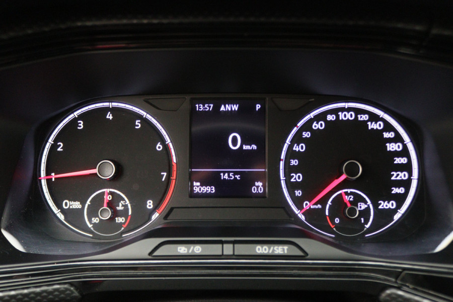 Volkswagen T-Cross 1.0 TSI DSG Style Climate, ACC, Camera, Apple Carplay, Rijstrooksensor, DAB, PDC, 16'' Volkswagen T-Cross 1.0 TSI DSG Style Climate, ACC, Camera, Apple Carplay, Rijstrooksensor, DAB, PDC, 16''