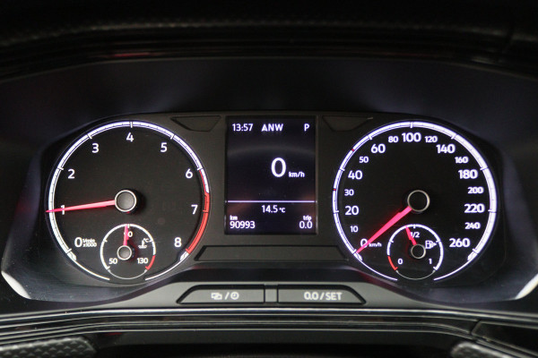 Volkswagen T-Cross 1.0 TSI DSG Style Climate, ACC, Camera, Apple Carplay, Rijstrooksensor, DAB, PDC, 16'' Volkswagen T-Cross 1.0 TSI DSG Style Climate, ACC, Camera, Apple Carplay, Rijstrooksensor, DAB, PDC, 16''