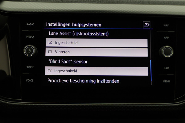 Volkswagen T-Cross 1.0 TSI DSG Style Climate, ACC, Camera, Apple Carplay, Rijstrooksensor, DAB, PDC, 16'' Volkswagen T-Cross 1.0 TSI DSG Style Climate, ACC, Camera, Apple Carplay, Rijstrooksensor, DAB, PDC, 16''