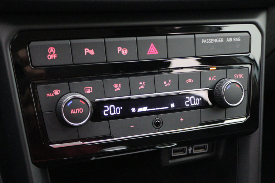 Volkswagen T-Cross 1.0 TSI DSG Style Climate, ACC, Camera, Apple Carplay, Rijstrooksensor, DAB, PDC, 16'' Volkswagen T-Cross 1.0 TSI DSG Style Climate, ACC, Camera, Apple Carplay, Rijstrooksensor, DAB, PDC, 16''