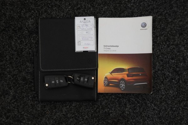 Volkswagen T-Cross 1.0 TSI DSG Style Climate, ACC, Camera, Apple Carplay, Rijstrooksensor, DAB, PDC, 16'' Volkswagen T-Cross 1.0 TSI DSG Style Climate, ACC, Camera, Apple Carplay, Rijstrooksensor, DAB, PDC, 16''