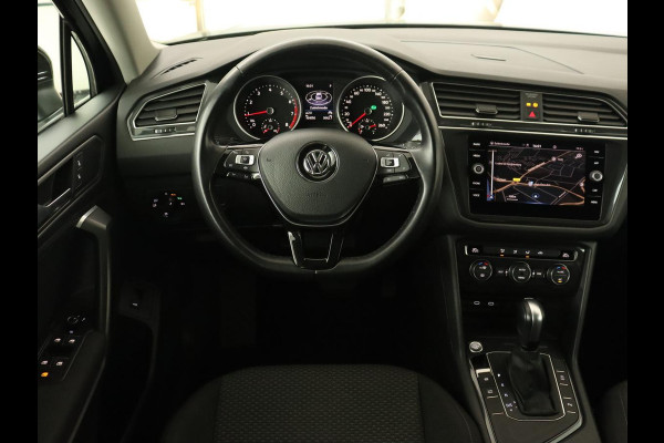 Volkswagen Tiguan Allspace 1.5 TSI Comfortline 7-persoons | 1e eigenaar | Trekhaak | Adaptive cruise | Keyless | Carplay | Navigatie | Climate control | DAB | Parkeerhulp | Bluetooth
