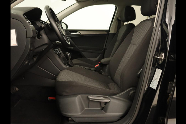 Volkswagen Tiguan Allspace 1.5 TSI Comfortline 7-persoons | 1e eigenaar | Trekhaak | Adaptive cruise | Keyless | Carplay | Navigatie | Climate control | DAB | Parkeerhulp | Bluetooth