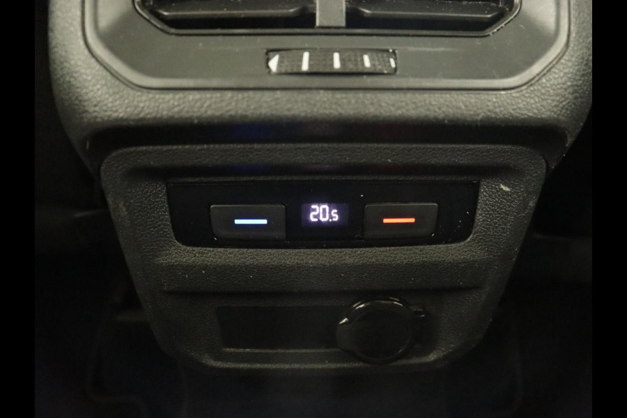 Volkswagen Tiguan Allspace 1.5 TSI Comfortline 7-persoons | 1e eigenaar | Trekhaak | Adaptive cruise | Keyless | Carplay | Navigatie | Climate control | DAB | Parkeerhulp | Bluetooth