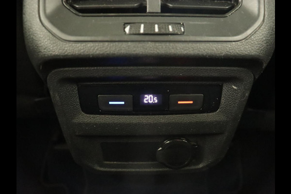 Volkswagen Tiguan Allspace 1.5 TSI Comfortline 7-persoons | 1e eigenaar | Trekhaak | Adaptive cruise | Keyless | Carplay | Navigatie | Climate control | DAB | Parkeerhulp | Bluetooth