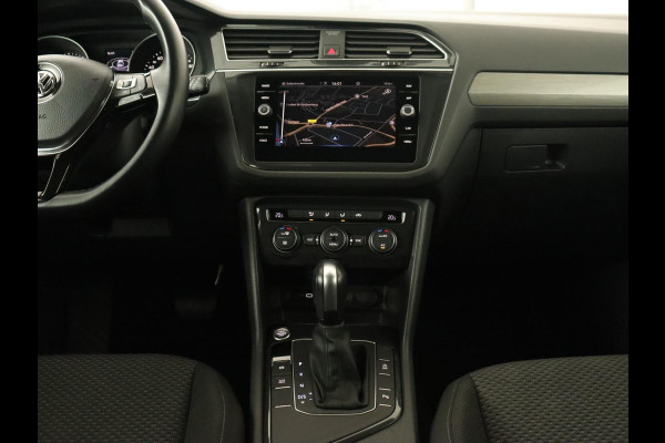 Volkswagen Tiguan Allspace 1.5 TSI Comfortline 7-persoons | 1e eigenaar | Trekhaak | Adaptive cruise | Keyless | Carplay | Navigatie | Climate control | DAB | Parkeerhulp | Bluetooth