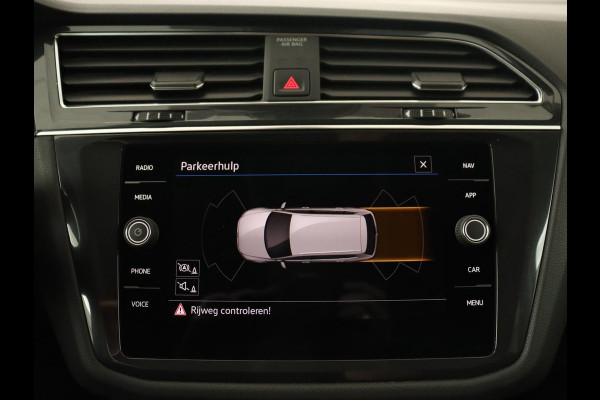Volkswagen Tiguan Allspace 1.5 TSI Comfortline 7-persoons | 1e eigenaar | Trekhaak | Adaptive cruise | Keyless | Carplay | Navigatie | Climate control | DAB | Parkeerhulp | Bluetooth