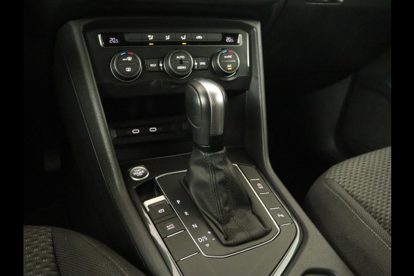 Volkswagen Tiguan Allspace 1.5 TSI Comfortline 7-persoons | 1e eigenaar | Trekhaak | Adaptive cruise | Keyless | Carplay | Navigatie | Climate control | DAB | Parkeerhulp | Bluetooth